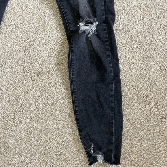Distressed Black Button Closure Jeans - Picture 4 of 6